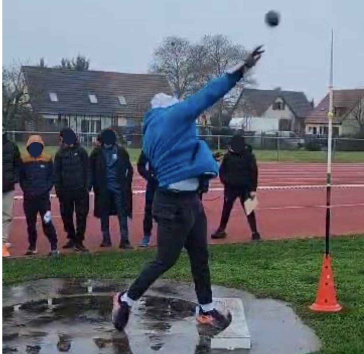 Measuring g by video analysis