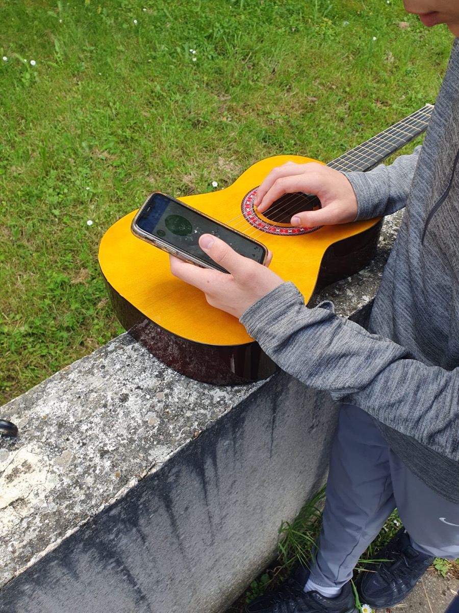 Analyse acoustique d'une guitare avec FizziQ
